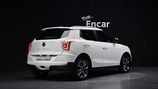 KG Mobility Tivoli LX 2WD 2015
