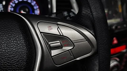 KG Mobility Tivoli LX 2WD 2015 13