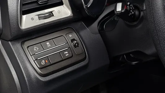 KG Mobility Tivoli LX 2WD 2015 16