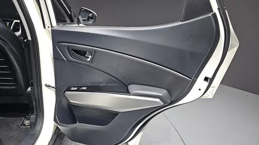 KG Mobility Tivoli LX 2WD 2015 29