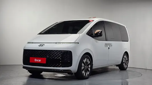 Hyundai Staria 7 2023