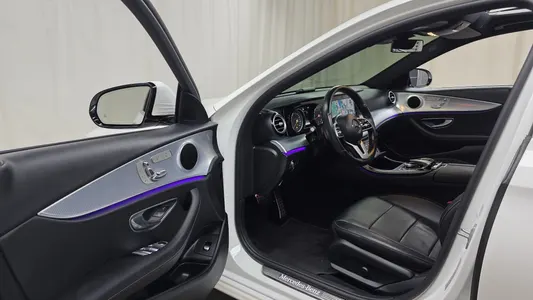 Mercedes-Benz E-Class W213 E250 2020 10