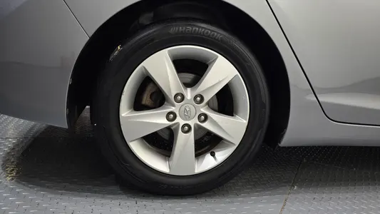 Hyundai MD M16 GDI 2012 5