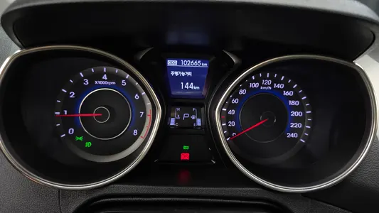 Hyundai MD M16 GDI 2012 8
