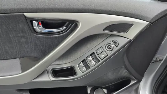 Hyundai MD M16 GDI 2012 19