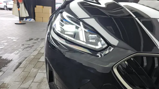 BMW 1 Series (F70) 120 2025 28
