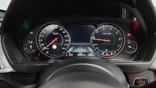 BMW 3 Series (F30) 330i M 2018 8