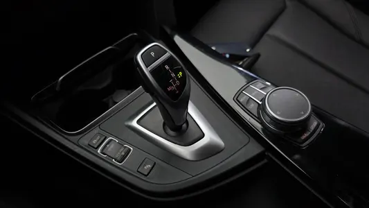 BMW 3 Series GT (F34) GT 320d xDrive 2019 9