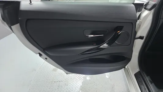 BMW 3 Series GT (F34) GT 320d xDrive 2019 25