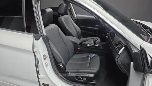 BMW 3 Series GT (F34) GT 320d xDrive 2019 26