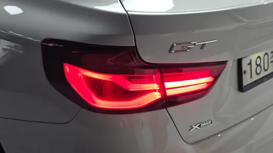 BMW 3 Series GT (F34) GT 320d xDrive 2019 23