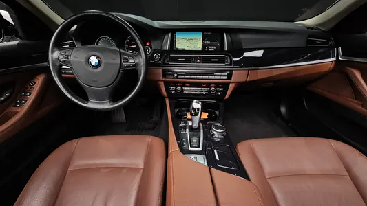 BMW 5 Series (F10) 520d M 2016 7