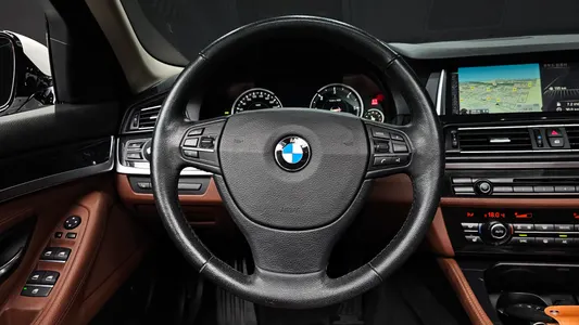 BMW 5 Series (F10) 520d M 2016 12