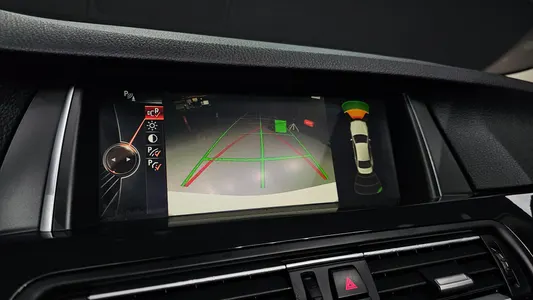 BMW 5 Series (F10) 520d M 2016 14