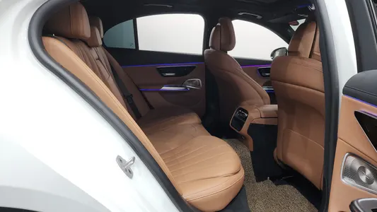 Mercedes-Benz E-Class W214 E300 4MATIC 2024 11
