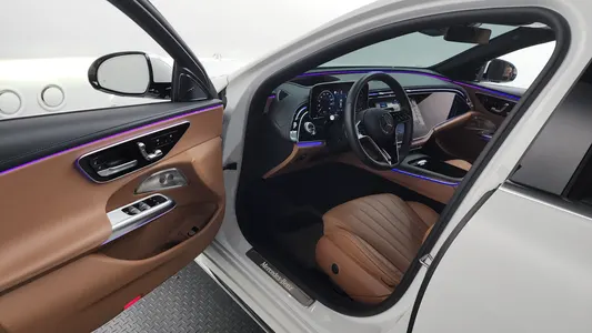 Mercedes-Benz E-Class W214 E300 4MATIC 2024 10