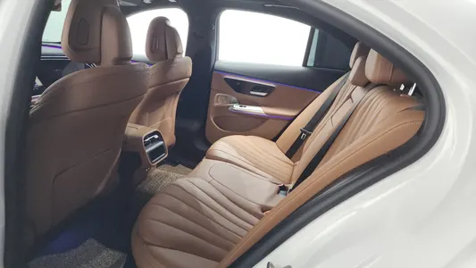 Mercedes-Benz E-Class W214 E300 4MATIC 2024 20