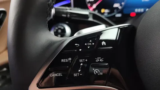 Mercedes-Benz E-Class W214 E300 4MATIC 2024 16