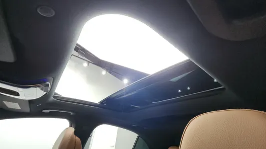 Mercedes-Benz E-Class W214 E300 4MATIC 2024 17