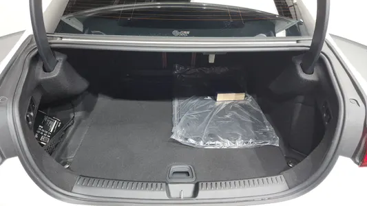Mercedes-Benz E-Class W214 E300 4MATIC 2024 19