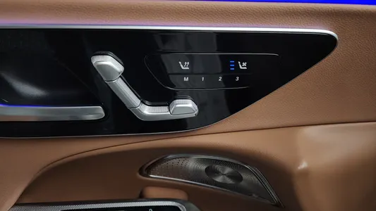 Mercedes-Benz E-Class W214 E300 4MATIC 2024 30