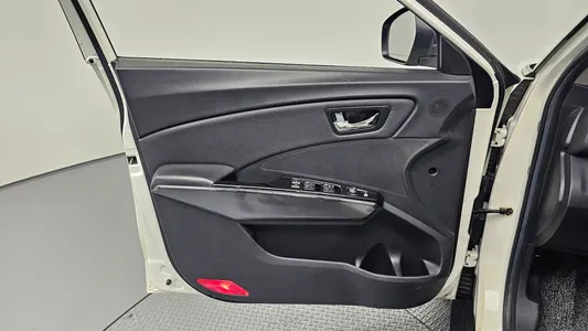KG Mobility 베리 티볼리 1.5 2WD 2022 24