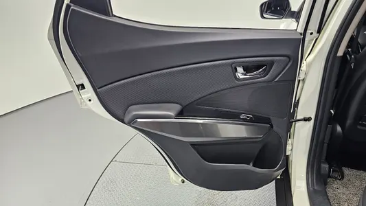 KG Mobility 베리 티볼리 1.5 2WD 2022 25