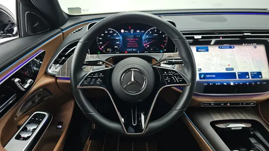Mercedes-Benz E-Class W214 E450 4MATIC 2024 13