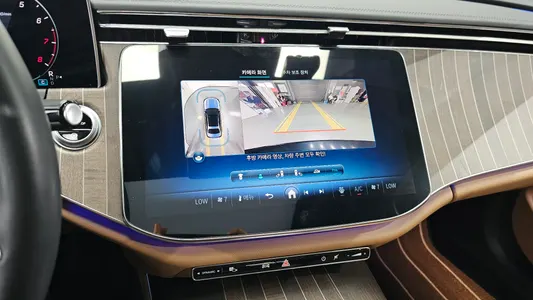 Mercedes-Benz E-Class W214 E450 4MATIC 2024 17