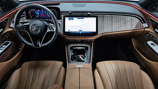 Mercedes-Benz E-Class W214 E300 4MATIC 2024 7