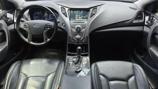 Hyundai Grandeur HG HG240 2013 7