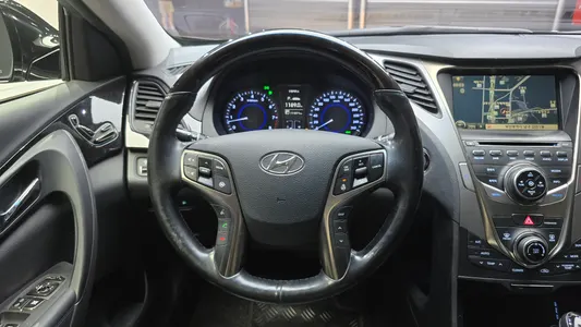 Hyundai Grandeur HG HG240 2013 13