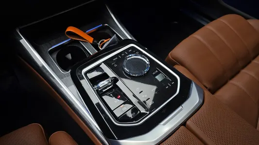 BMW 7 Series (G70) 740i xDrive M 2025 9