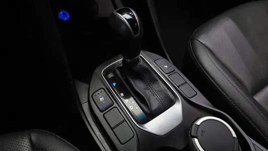 Hyundai DM (e-VGT) 2.0 2WD 2013 9