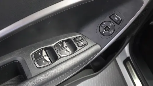 Hyundai DM (e-VGT) 2.0 2WD 2013 27