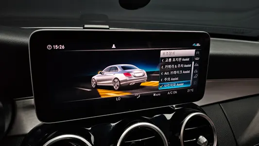 Mercedes-Benz C-Class W205 C200 2020 15