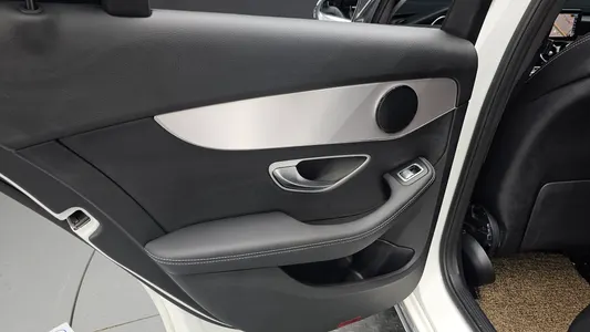 Mercedes-Benz C-Class W205 C200 2020 25
