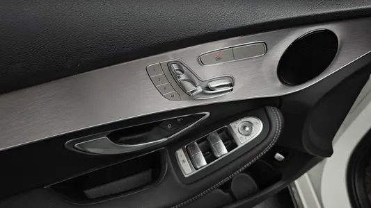 Mercedes-Benz C-Class W205 C200 2020 29