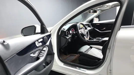 Mercedes-Benz C-Class W205 C200 2017 9