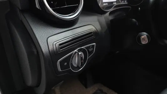 Mercedes-Benz C-Class W205 C200 2017 29