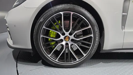 Porsche (971) 2.9 AWD E- 2023 5