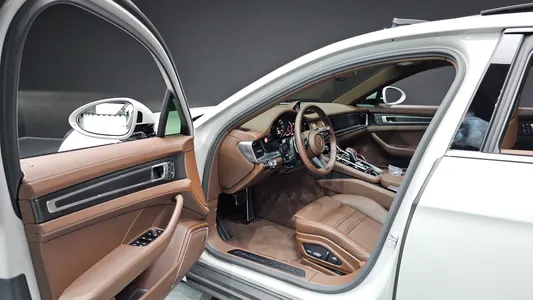 Porsche (971) 2.9 AWD E- 2023 10
