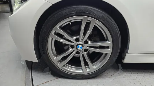 BMW 3 Series (F30) 320d M 2018 5