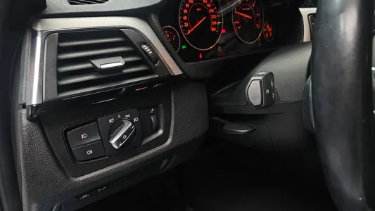 BMW 3 Series (F30) 320d M 2018 20