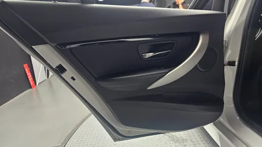 BMW 3 Series (F30) 320d M 2018 25