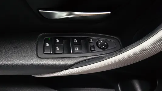 BMW 3 Series (F30) 320d M 2018 27