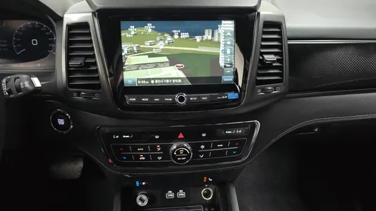 KG Mobility 렉스턴 스포츠 칸 2.2 4WD 2023 13