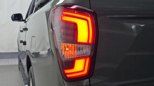 KG Mobility 렉스턴 스포츠 칸 2.2 4WD 2023 23