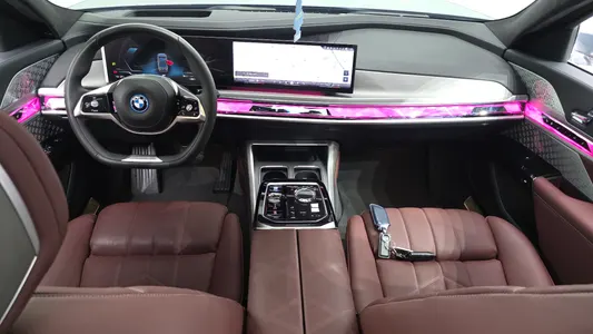 BMW i7 (G70) xDrive 60 2023 7
