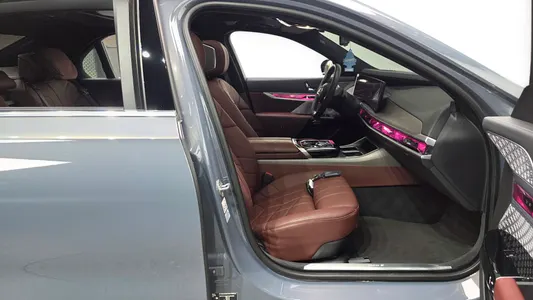BMW i7 (G70) xDrive 60 2023 26
